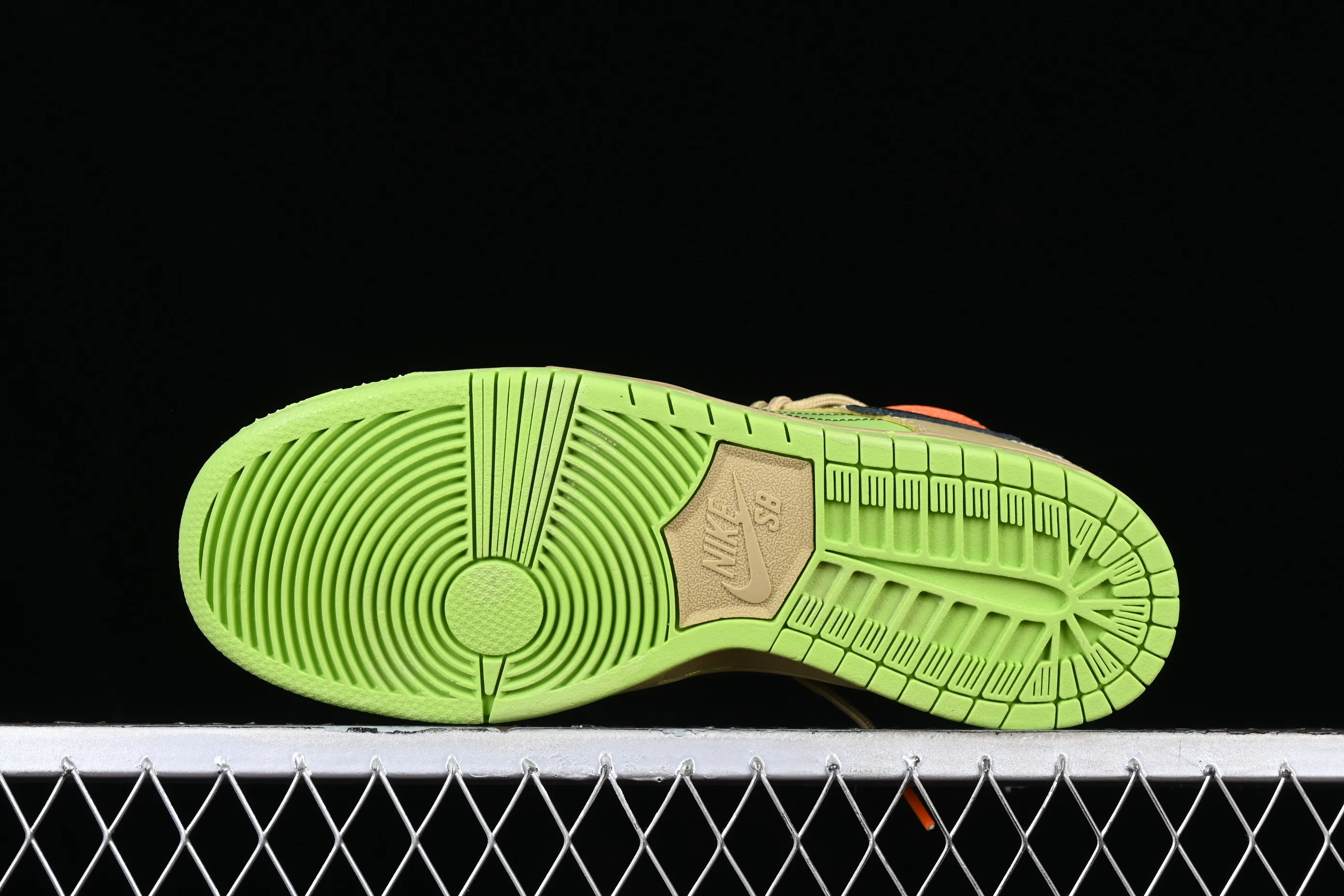All categories Nk SB Dunk series Nk SB Dunk Low low-top sneakers Nk SB Dunk Low Nike four-in-one multi-element casual sneakers BQ6817-069